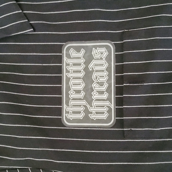 Throttle Threads button up - Picture 2 of 5